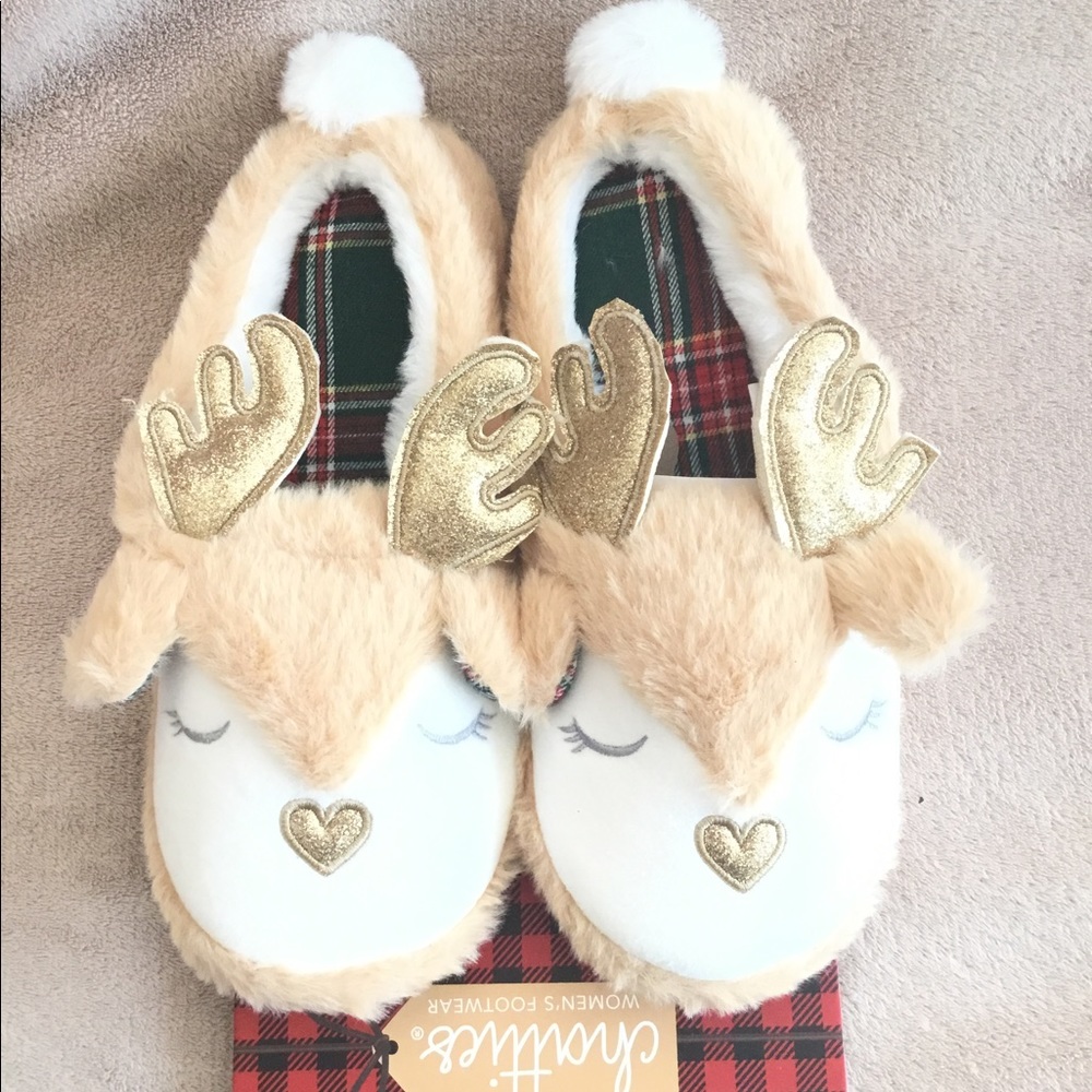 Chatties Soft and Fuzzy Holiday Slippers NWT